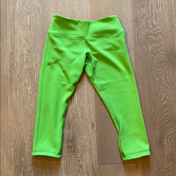Lululemon reversible crop leggings - Picture 3 of 8